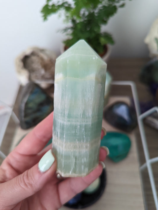 Carribean calcite obelisk