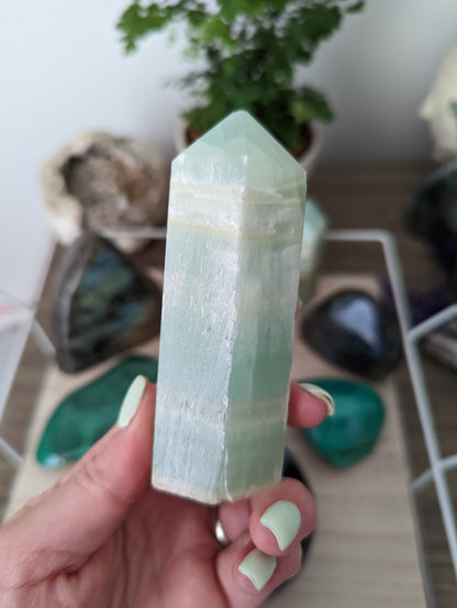 Carribean calcite obelisk