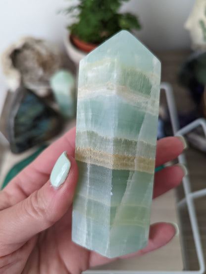Carribean calcite obelisk